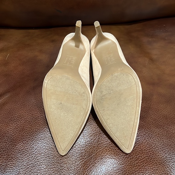 Jones New York Classy Pump in a versatile color. Worn once in EUC - Picture 10 of 17